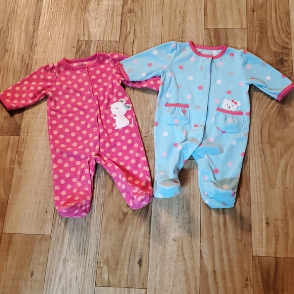 baby sleepers with feet